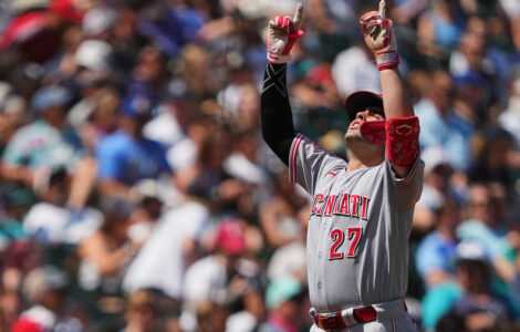 Stewart's go-ahead, 3-run home run lifts Reds to 5-3 victory over Mariners